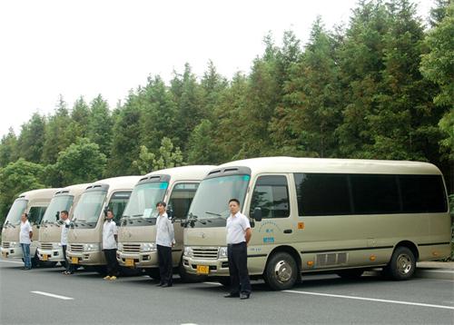 成都神馬代駕租車公司 成都神馬代駕租車公司