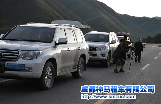 成都三成受訪租車公司稱專車擾亂交通秩序