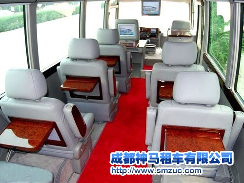 哪家成都租車公司有考斯特出租？